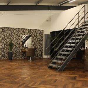 Moderne Frisuren für Damen und Herren
